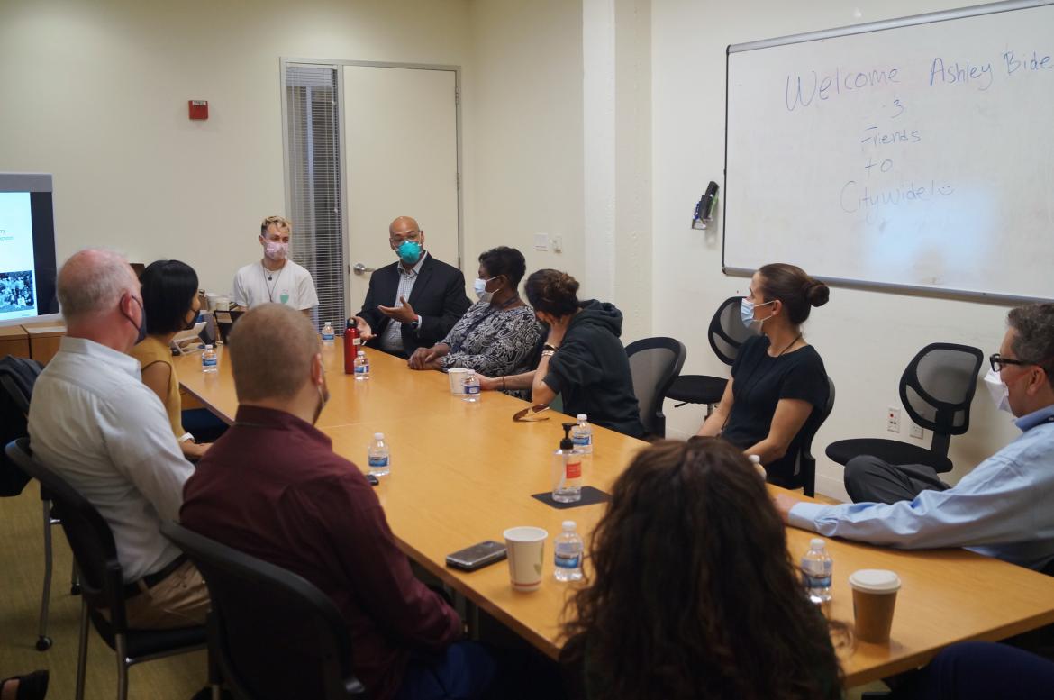 Conference around a table